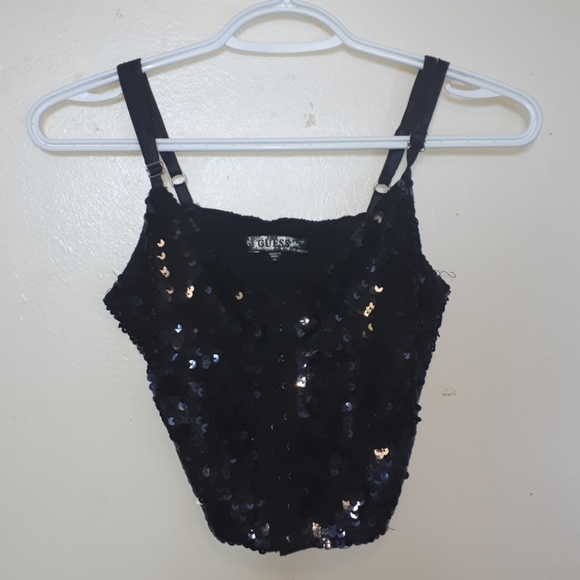 3/$20 - Guess crop top - Picture 1 of 3